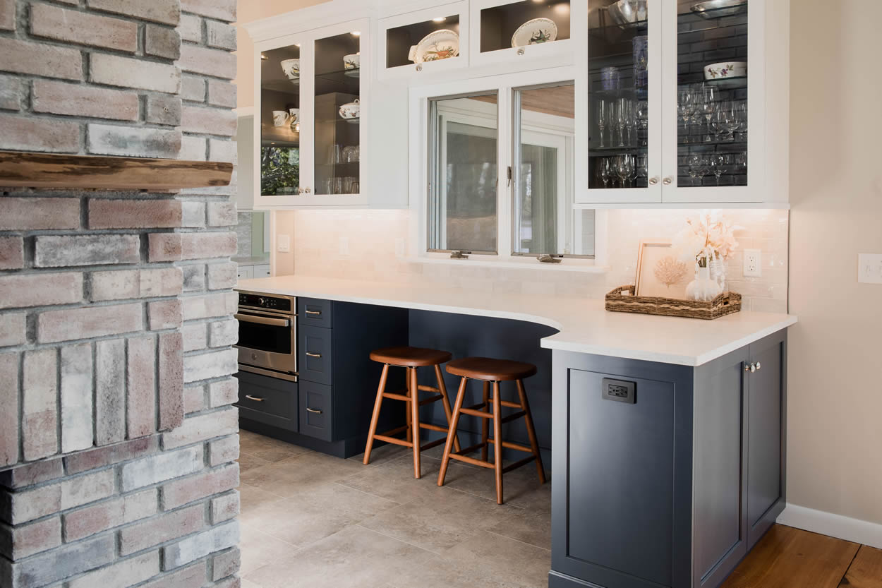 Transitional Kitchen Pocasset